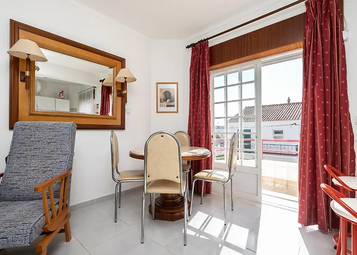 1 Bedroom Apartment By Algarvemanta